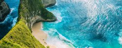 manta-bay-or-kelingking-beach-on-nusa-penida-island-bali-indonesia.jpg